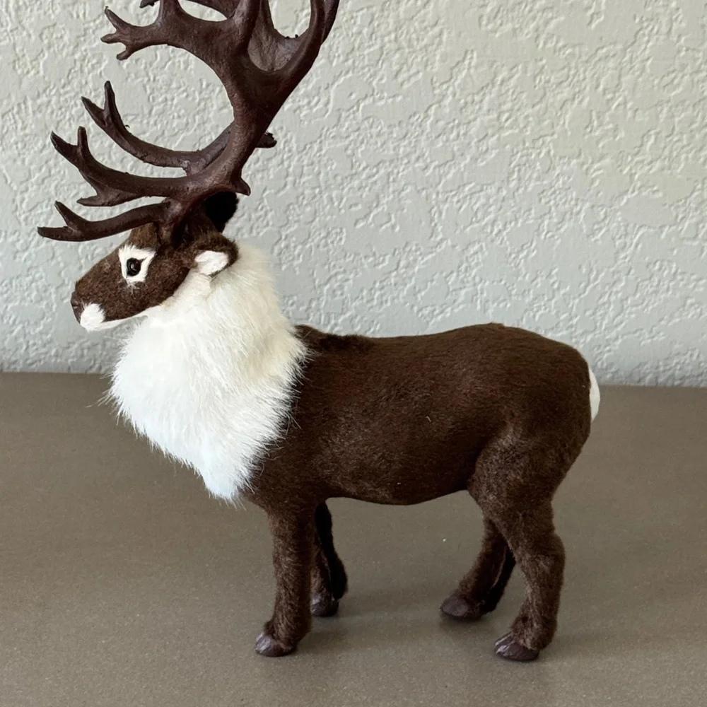 Byers’ Choice Reindeer Figurine | Handcrafted Christmas Holiday Decor - Picture 4 of 6